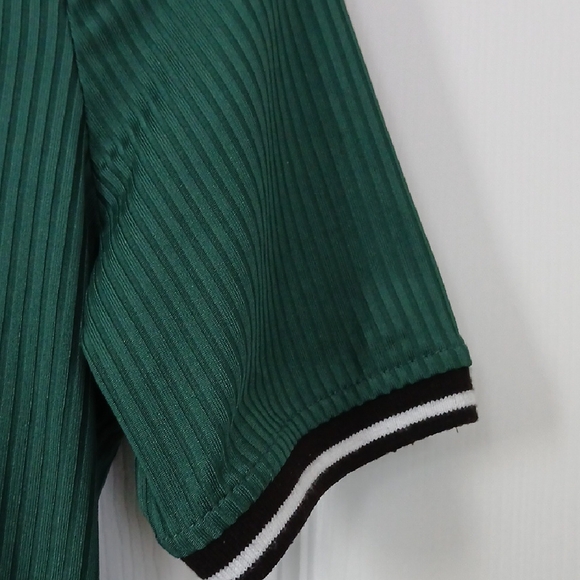 Green Ribbed Women's Top - Picture 6 of 7